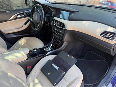 2017 INFINITI QX30 Premium   - Photo 9 - San Diego, CA 91977