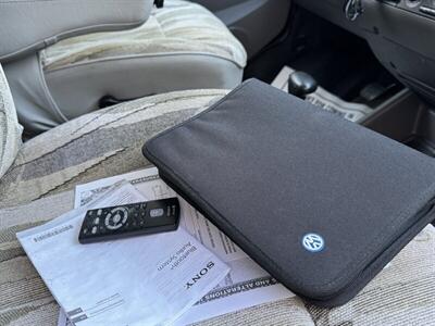 2002 Winnebago Rialta 22QD - Photo 34 - Chino Hills, CA 91709