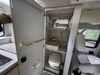 2002 Winnebago Rialta 22QD   - Photo 88 - Chino Hills, CA 91709