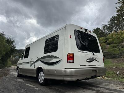 2002 Winnebago Rialta 22QD   - Photo 6 - Chino Hills, CA 91709