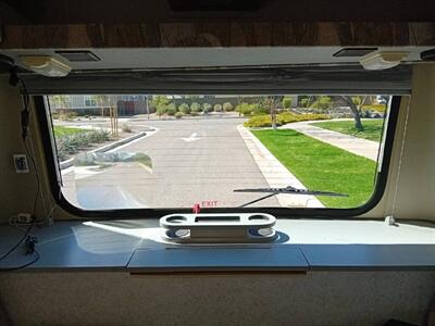 2002 Winnebago Rialta 22QD - Photo 35 - San Diego, CA 91977