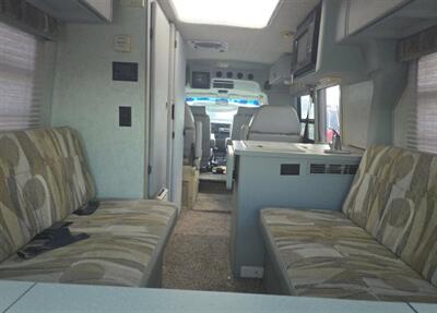 2002 Winnebago Rialta 22QD - Photo 20 - San Diego, CA 91977