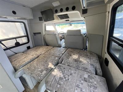 2002 Winnebago Rialta 22QD   - Photo 75 - Chino Hills, CA 91709