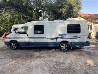2004 Winnebago RIALTA 22QD   - Photo 2 - Chino Hills, CA 91709