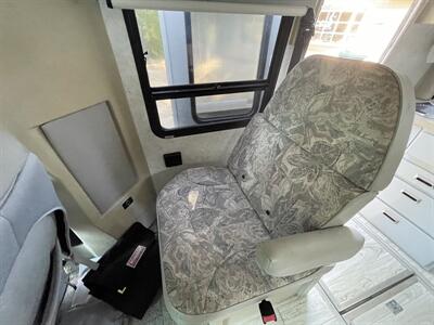 2004 Winnebago RIALTA 22QD   - Photo 7 - Chino Hills, CA 91709