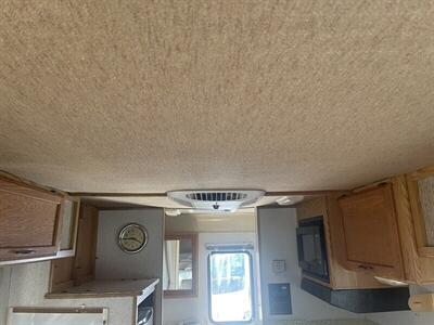 2002 Winnebago Vista 21B  Rialta - Photo 36 - Chino Hills, CA 91709