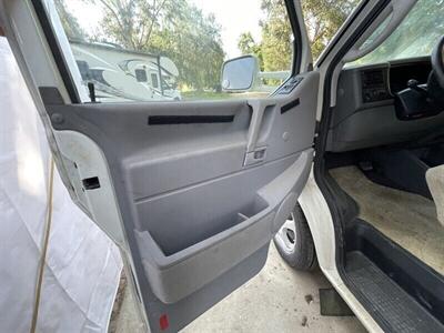 2002 Winnebago Vista 21B  Rialta - Photo 29 - Chino Hills, CA 91709