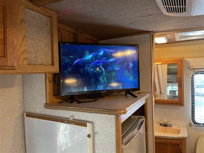2002 Winnebago Vista 21B  Rialta - Photo 61 - Chino Hills, CA 91709