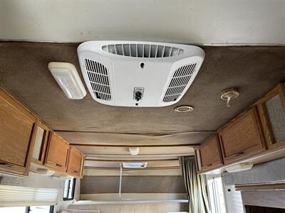 2002 Winnebago Vista 21B  Rialta - Photo 23 - Chino Hills, CA 91709