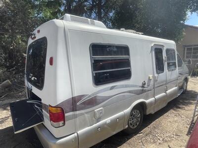 2000 Winnebago Rialta 22QD - Photo 12 - Brea, CA 92822