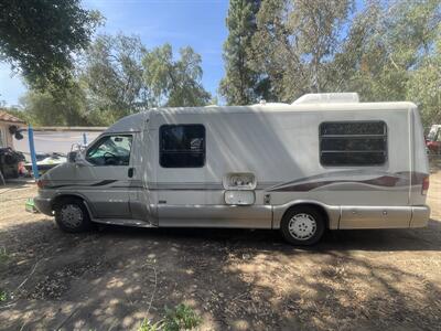 2000 Winnebago Rialta 22QD - Photo 9 - Brea, CA 92822