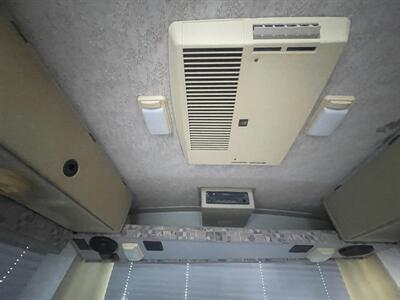 2000 Winnebago Rialta 22QD - Photo 27 - Brea, CA 92822