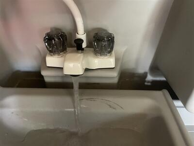 2000 Winnebago Rialta 22QD - Photo 18 - Brea, CA 92822