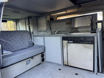 1999 WINNEBAGO EuroVan CAMPER   - Photo 10 - Chino Hills, CA 91709