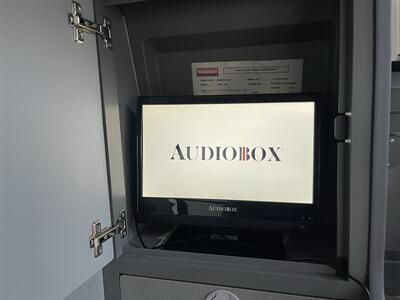 1999 WINNEBAGO EuroVan CAMPER   - Photo 63 - Chino Hills, CA 91709