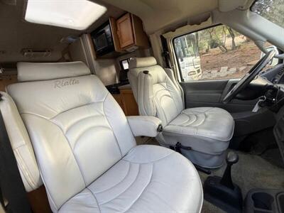 2004 Winnebago Rialta 22HD   - Photo 31 - San Diego, CA 91977