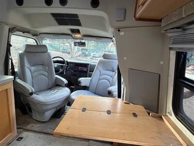 2004 Winnebago Rialta 22HD   - Photo 67 - San Diego, CA 91977