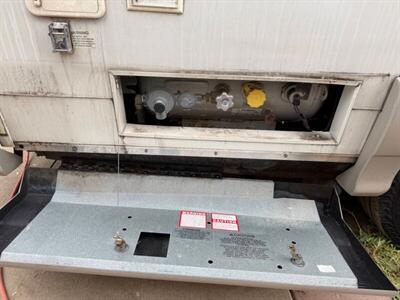 2004 Winnebago Rialta 22HD   - Photo 41 - San Diego, CA 91977