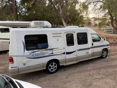 2004 Winnebago Rialta 22HD   - Photo 23 - San Diego, CA 91977