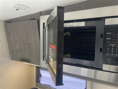 2022 LANCE 650 DIESEL NISSAN   - Photo 62 - Brea, CA 92822