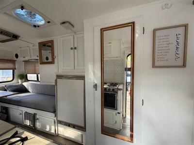 1987 Toyota Camper SUNRADER - Photo 10 - San Diego, CA 91977