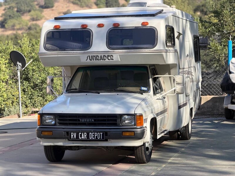 1987 Toyota Camper SUNRADER  