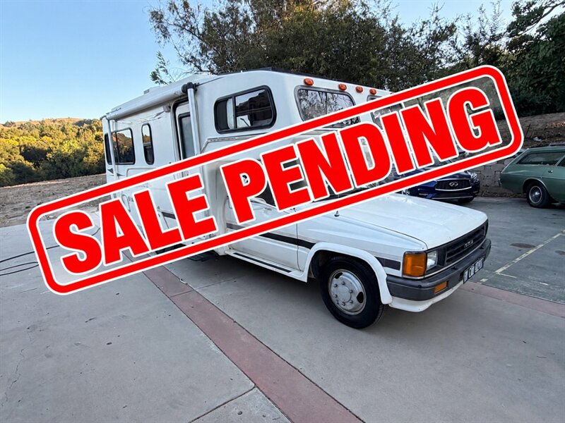 1987 Toyota Camper SUNRADER   - Photo 1 - San Diego, CA 91977