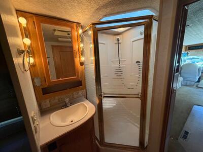 2003 Winnebago ADVENTURE 33V - Photo 3 - San Diego, CA 91977
