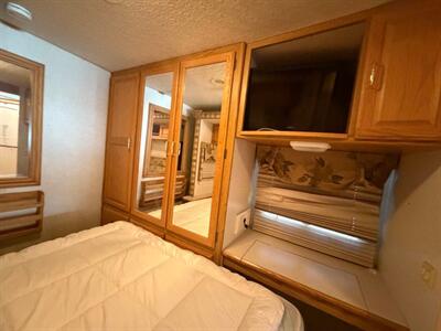 2003 Winnebago ADVENTURE 33V - Photo 36 - San Diego, CA 91977