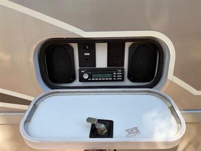 2003 Winnebago ADVENTURE 33V - Photo 9 - San Diego, CA 91977