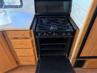 2003 Winnebago ADVENTURE 33V - Photo 31 - San Diego, CA 91977