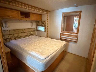 2003 Winnebago ADVENTURE 33V - Photo 45 - San Diego, CA 91977