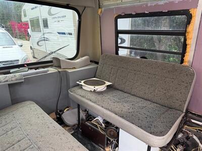 2000 Winnebago Rialta 22 - Photo 3 - San Diego, CA 91977