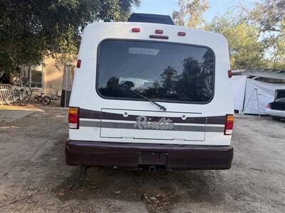 2000 Winnebago Rialta 22 - Photo 14 - San Diego, CA 91977