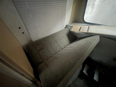 2000 Winnebago Rialta 22 - Photo 25 - San Diego, CA 91977