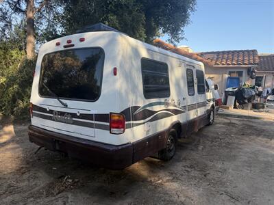 2000 Winnebago Rialta 22 - Photo 22 - San Diego, CA 91977