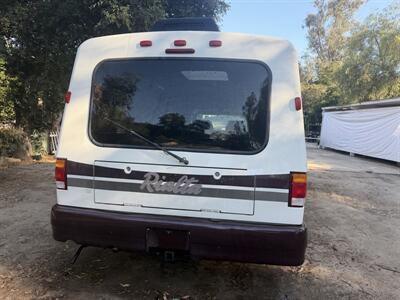 2000 Winnebago Rialta 22 - Photo 13 - San Diego, CA 91977