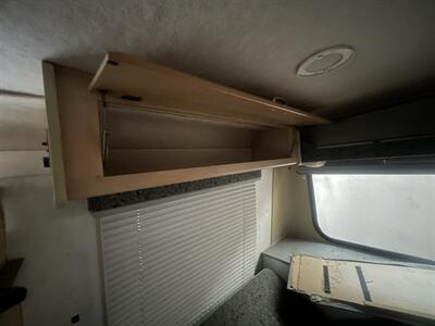 2000 Winnebago Rialta 22 - Photo 31 - San Diego, CA 91977
