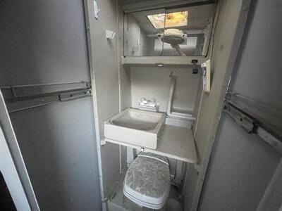 2000 Winnebago Rialta 22 - Photo 39 - San Diego, CA 91977