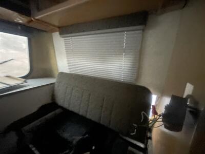 2000 Winnebago Rialta 22 - Photo 35 - San Diego, CA 91977