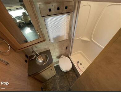 2014 Winnebago VIEW 24M   - Photo 10 - Brea, CA 92822