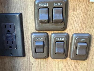 2014 Winnebago VIEW 24M   - Photo 65 - San Diego, CA 91977