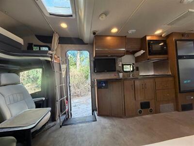 2014 Winnebago VIEW 24M   - Photo 10 - San Diego, CA 91977