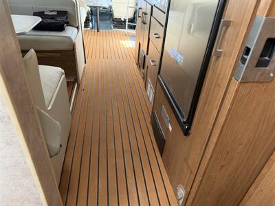 2014 Winnebago VIEW 24M   - Photo 85 - San Diego, CA 91977