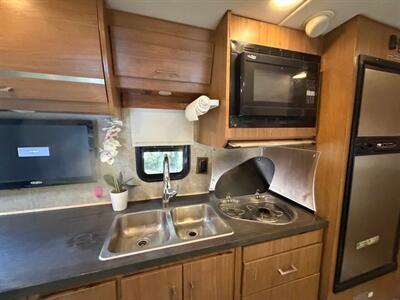 2014 Winnebago VIEW 24M   - Photo 5 - San Diego, CA 91977