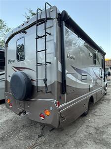 2014 Winnebago VIEW 24M   - Photo 18 - Brea, CA 92822