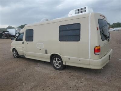2002 Winnebago Rialta 22QD   - Photo 9 - Chino Hills, CA 91709