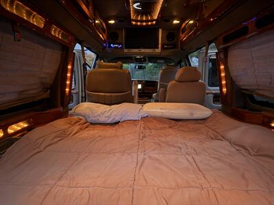 2006 GMC SAVANA TRAVEL Camper - Photo 2 - San Diego, CA 91977
