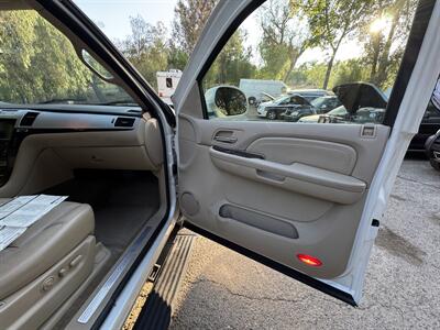 2009 Cadillac Escalade ESV   - Photo 50 - Chino Hills, CA 91709