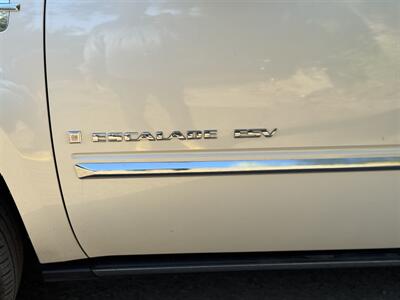 2009 Cadillac Escalade ESV   - Photo 37 - Chino Hills, CA 91709